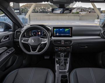 Volkswagen Tera vs. Volkswagen Polo: cuál es más barato y cuál conviene comprar.