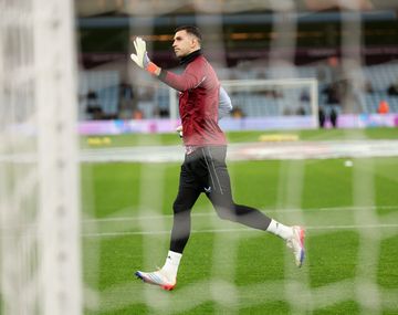 El tremendo homenaje a Dibu Martínez en Aston Villa