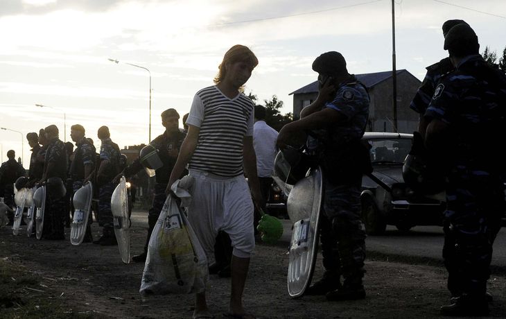Scioli y la toma de terrenos: Abordé el tema con paz y sin represión