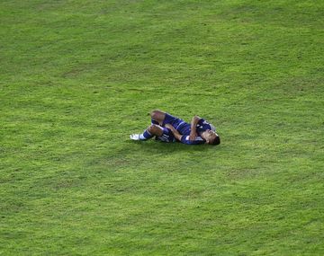 Preocupación: el Kun sufrió un traumatismo en el hombro izquierdo