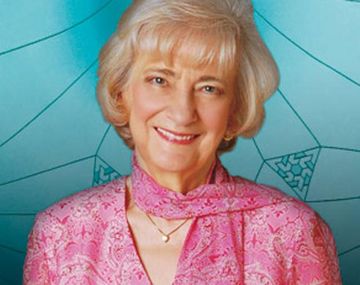 Apareció muerta la astróloga Lily Sullos junto a su hermano