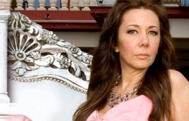 La reina madre de las botineras