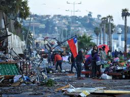 ya son al menos 12 los muertos por el fuerte terremoto en chile ya son al menos 12 los muertos por el fuerte terremoto en chile