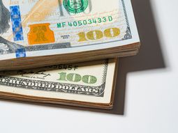 El dólar se alejó de la franja de los 38 pesos. El dólar se alejó de la franja de los 38 pesos.