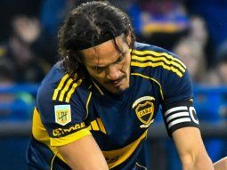Silbidos: Cavani volvió a ser titular y así lo despidió la hinchada de Boca al ser reemplazado