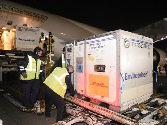 Mañana llegan 2.148.600 vacunas de AstraZeneca: Argentina supera los 17,5 millones de dosis