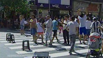 manteros de once vuelven a cortar la avenida pueyrredon manteros de once vuelven a cortar la avenida pueyrredon