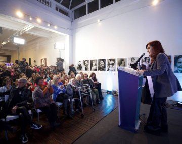 Cristina prometió que las Mujeres del Bicentenario volverán a la Casa Rosada