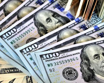 Primer día sin cepo: a cuánto debutó el dólar oficial