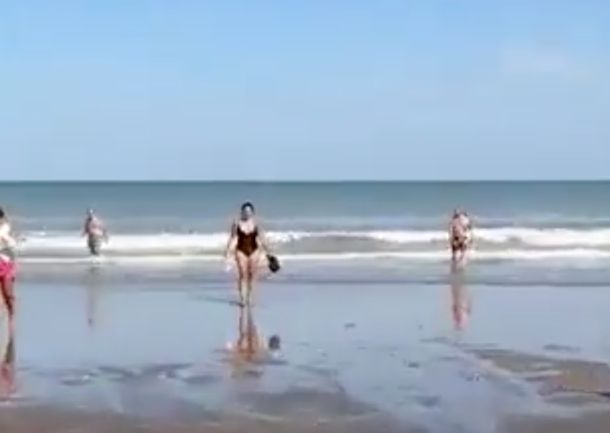 Reportan mini tsunami en varias playas cercanas a Mar del Plata: al menos un muerto
