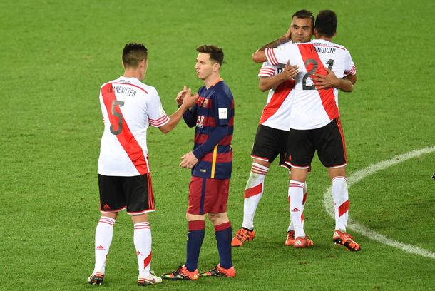 Messi enfrentó a River en el Mundial de Clubes 2015