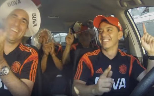 River está de fiesta: baile, cumbia y una dura cargada a Boca