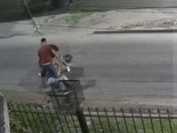 feroz crimen en claypole: mataron de 5 punaladas a un hombre para robarle la billetera feroz crimen en claypole: mataron de 5 punaladas a un hombre para robarle la billetera