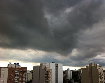 Rige un alerta por tormentas fuertes en el centro del país