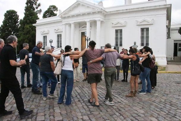 El emotivo adiós a Marcelo Araujo en Chacarita: qué figuras del periodismo deportivo estuvieron presentes