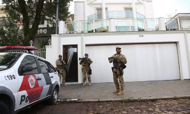 Allanaron la casa de Lula y se lo llevaron a declarar por el Petrolao
