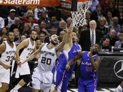 ginobili sigue haciendo historia y cumplio 1000 partidos en la nba ginobili sigue haciendo historia y cumplio 1000 partidos en la nba