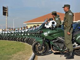 envian mas gendarmes para custodiar el conurbano envian mas gendarmes para custodiar el conurbano
