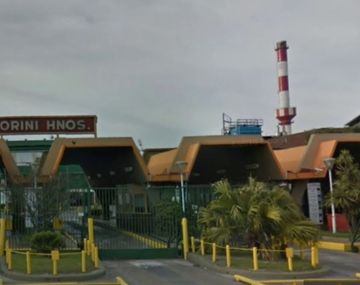 Tenía síntomas de coronavirus pero el médico de la fábrica le decía que siga yendo a trabajar