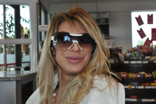 Echaron a Stefanía Xipolitakis de una peluquería por no pagar