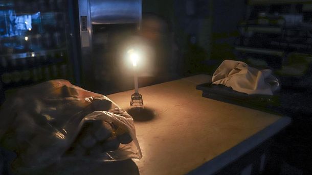 Unos 10 mil usuarios siguen sin luz en la Ciudad y el Conurbano tras el apagón