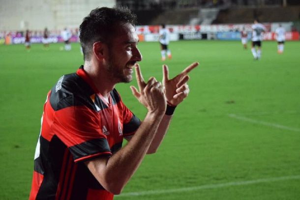 A puro lujo: Mancuello hizo un golazo de taco para el Flamengo