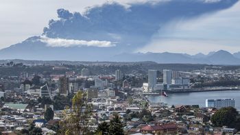 chile: el volcan calbuco se reactivo y hay alarma en el sur argentino chile: el volcan calbuco se reactivo y hay alarma en el sur argentino