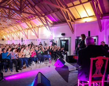 Adriana Varela cerró el Ciclo de Conciertos por la Democracia en la Quinta de Olivos