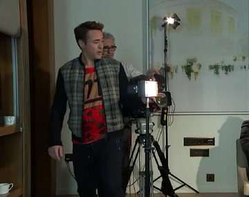 Molesto con las preguntas que le hacían