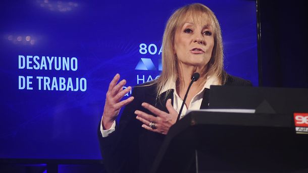 La presidenciable frenteamplista apuntó contra la actual gestión del gobierno nacional.