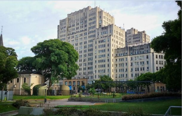 Misterio en la UBA: el cuerpo que encontraron en la Facultad de Medicina sería de un homeless