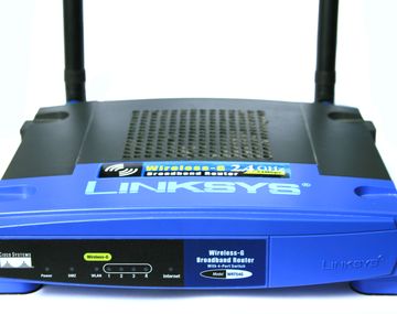 ¿Por qué hay que esperar antes de reiniciar el router?