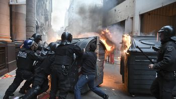 Infantería desalojó la avenida 9 de Julio Infantería desalojó la avenida 9 de Julio