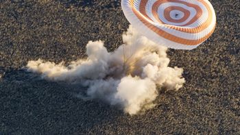 el espectacular regreso de la antorcha olimpica a la tierra el espectacular regreso de la antorcha olimpica a la tierra