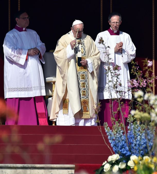 Francisco cerró la Semana Santa con la misa de Pascua