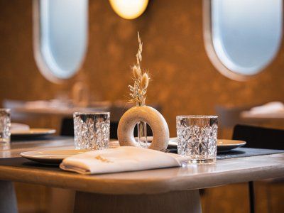 Cómo es el restaurante de Saavedra que combina cocina y arte