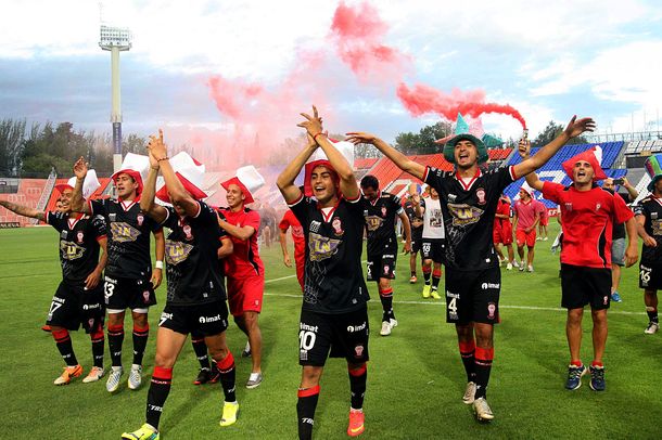 La ambición de Huracán: Ojalá se dé un cruce con San Lorenzo en la Copa