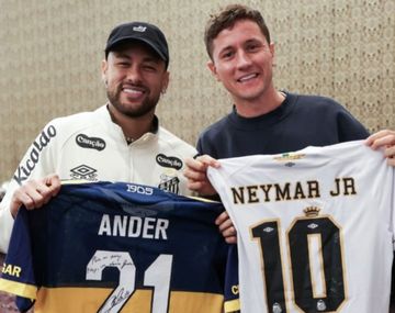Neymar y Herrera revivieron su sociedad con un intercambio de camisetas de Boca y Santos