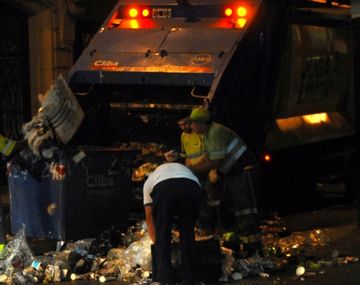La Ciudad amaneció con basura por un piquete en el Ceamse