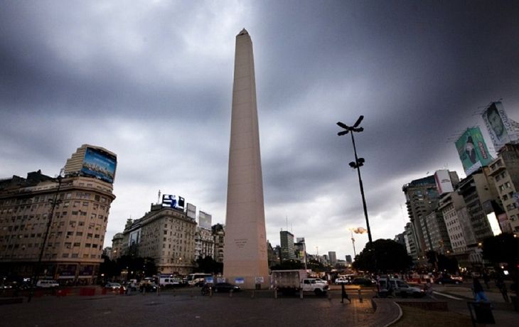 Cielo nublado en la Ciudad.
