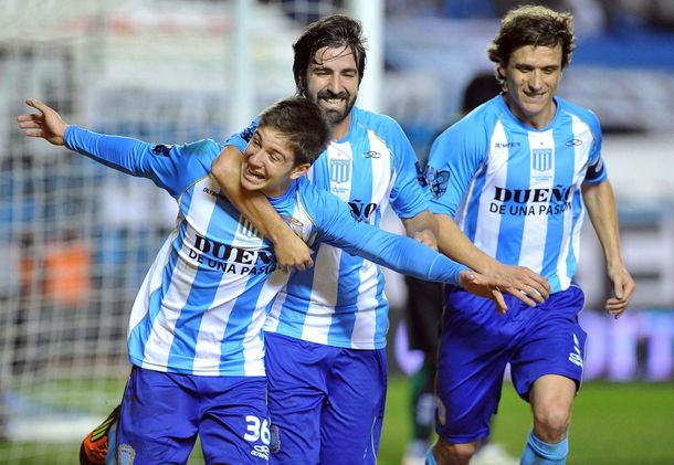Vietto le dió los tres goles de la victoria a Racing ante San Martín