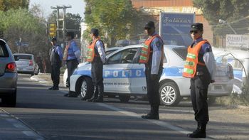 un policia denunciado por violencia de genero fue nombrado comisario general de mendoza un policia denunciado por violencia de genero fue nombrado comisario general de mendoza