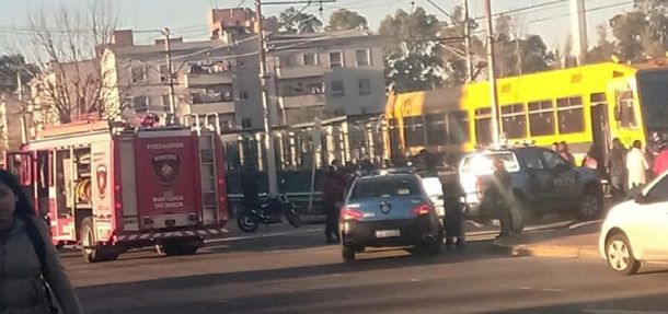 El Premetro atropelló a dos nenes que regresaban de la escuela: uno perdió la pierna y está grave