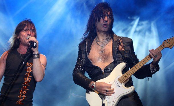 Rata Blanca festeja los 35 años de Magos, espadas y rosas Rata Blanca festeja los 35 años de Magos, espadas y rosas