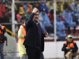 El Patón se hará cargo de su segunda Selección El Patón se hará cargo de su segunda Selección