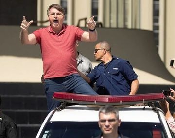 Bolsonaro desafío las recomendaciones y participó en una jornada de manifestaciones