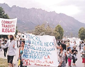 Vecinos de El Bolsón resisten la cesión de tierras