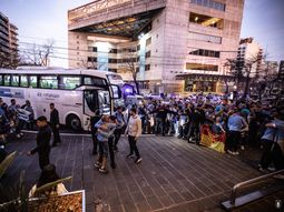 La Selección Sub-20 de Uruguay llegó a la final y la gente llenó de consultas a las agencias de viaje para ir a ver el partido a Argentina. La Selección Sub-20 de Uruguay llegó a la final y la gente llenó de consultas a las agencias de viaje para ir a ver el partido a Argentina.