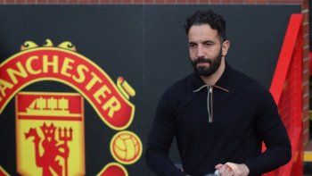 lo echaron del united hace poco y ahora un club grande de italia lo busca para resurgir lo echaron del united hace poco y ahora un club grande de italia lo busca para resurgir