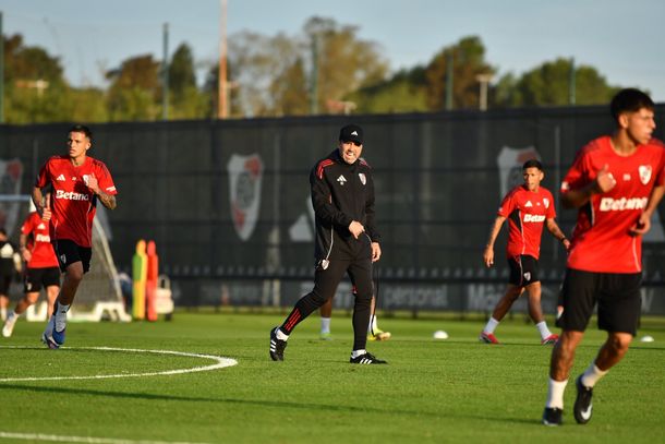 Duro golpe para River: se confirmaron dos lesiones de futbolistas que no jugarán el Superclásico